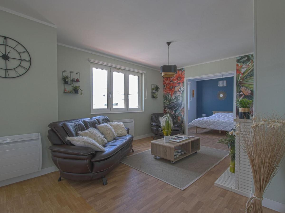Comfortable Apartment Facing The Museum Arromanches-les-Bains Exterior photo