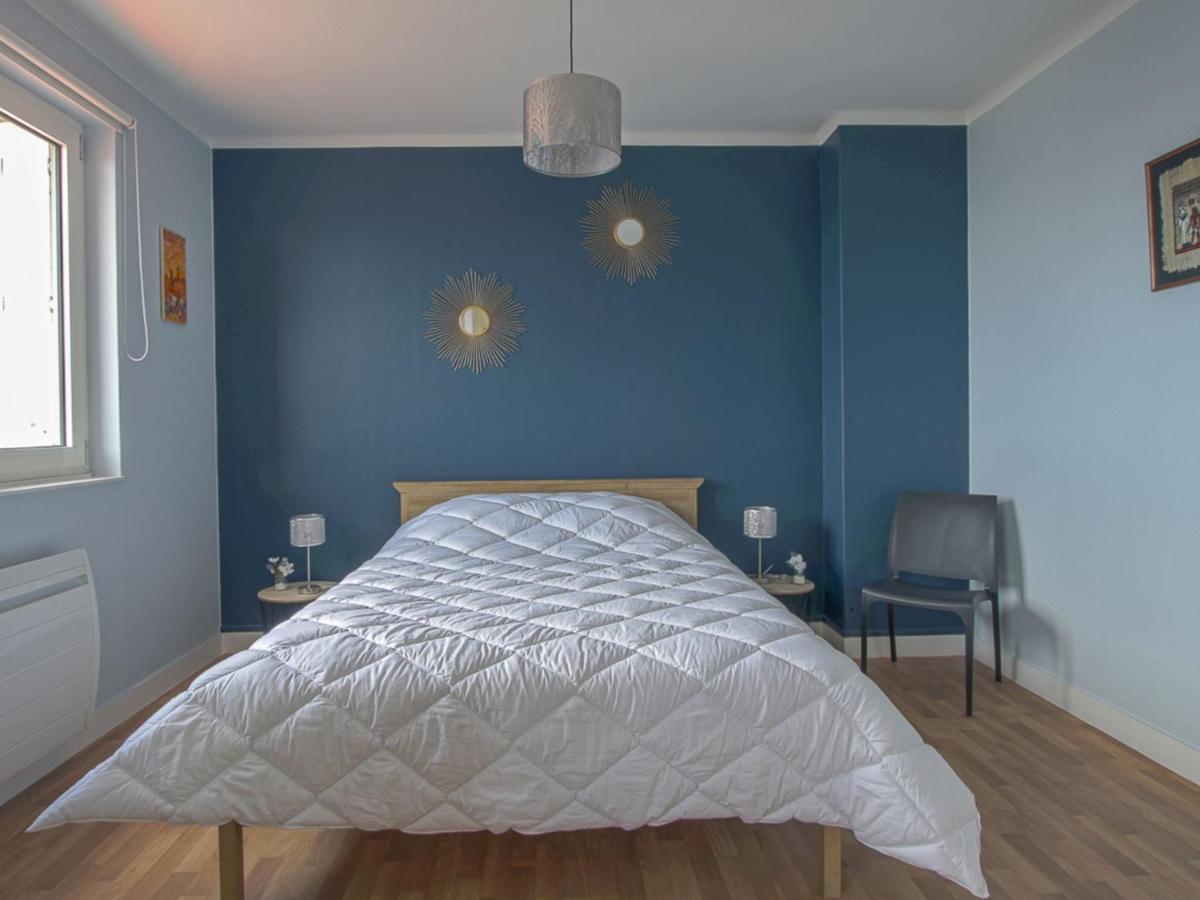 Comfortable Apartment Facing The Museum Arromanches-les-Bains Room photo