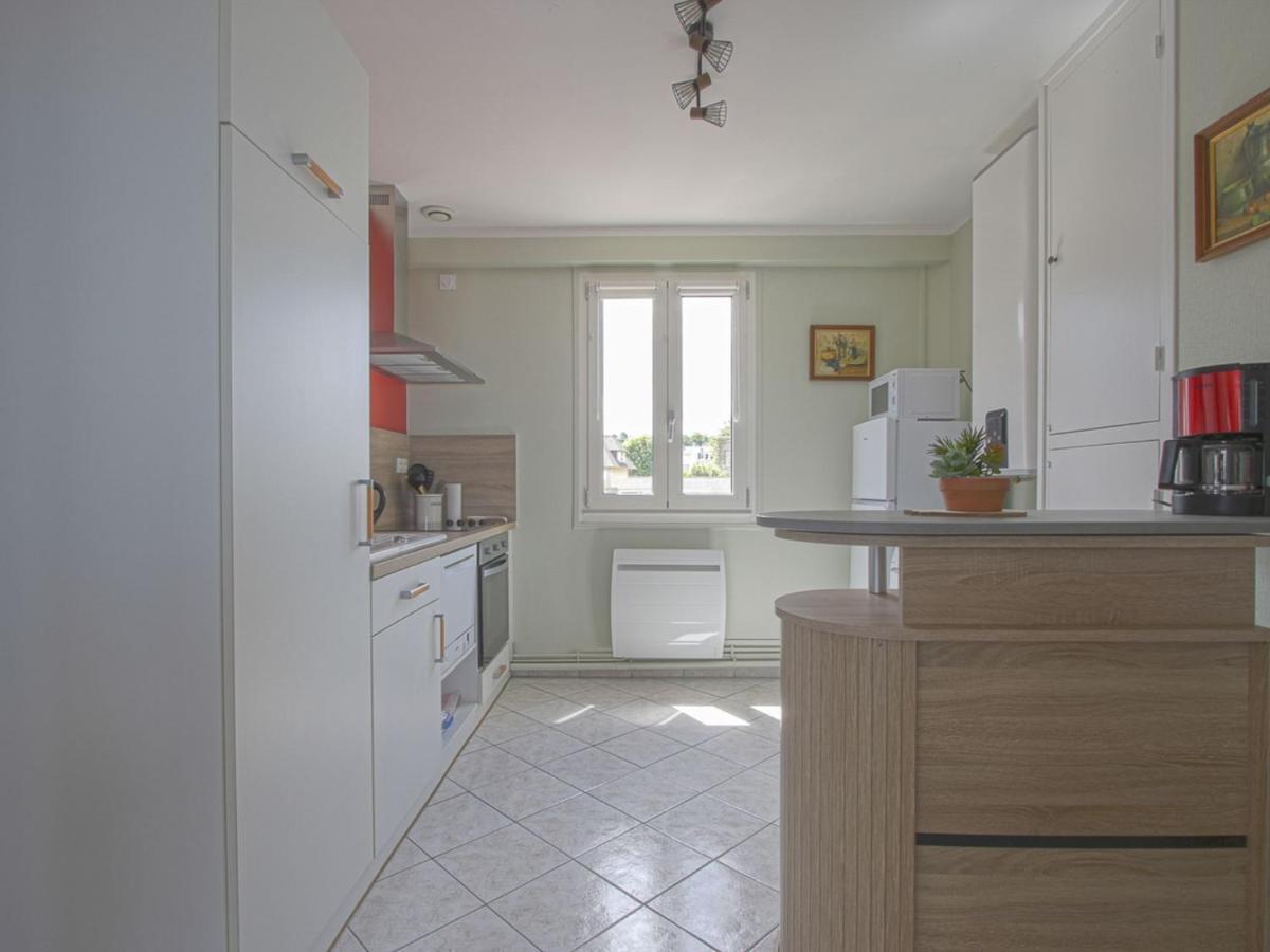 Comfortable Apartment Facing The Museum Arromanches-les-Bains Exterior photo